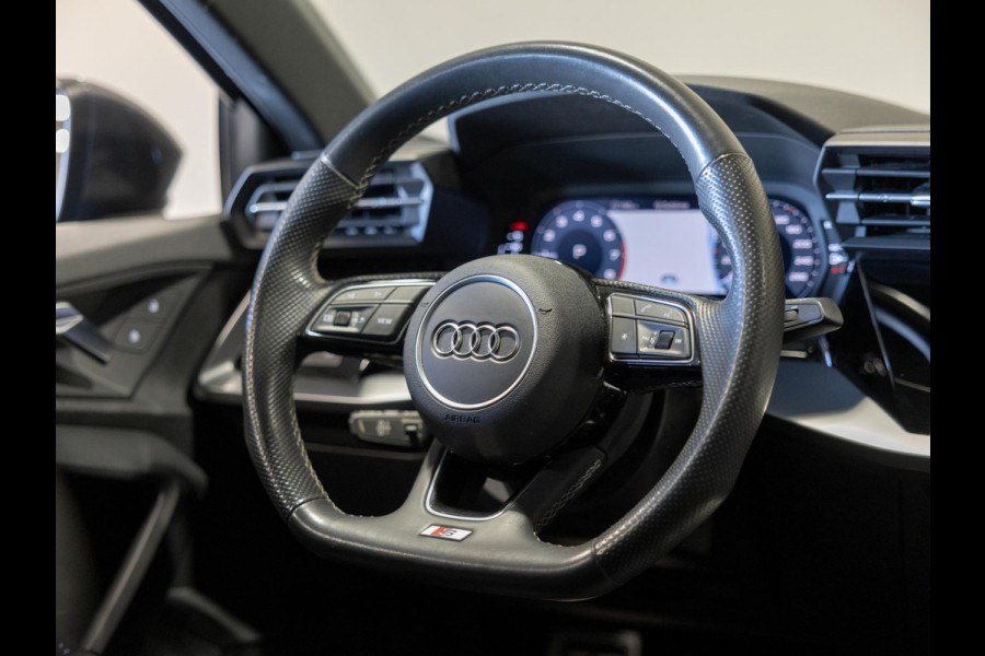 Audi A3 Sportback 35 TFSI S-Line edition / 150pk / NAP / Panorama dak / Adaptieve cruise control /