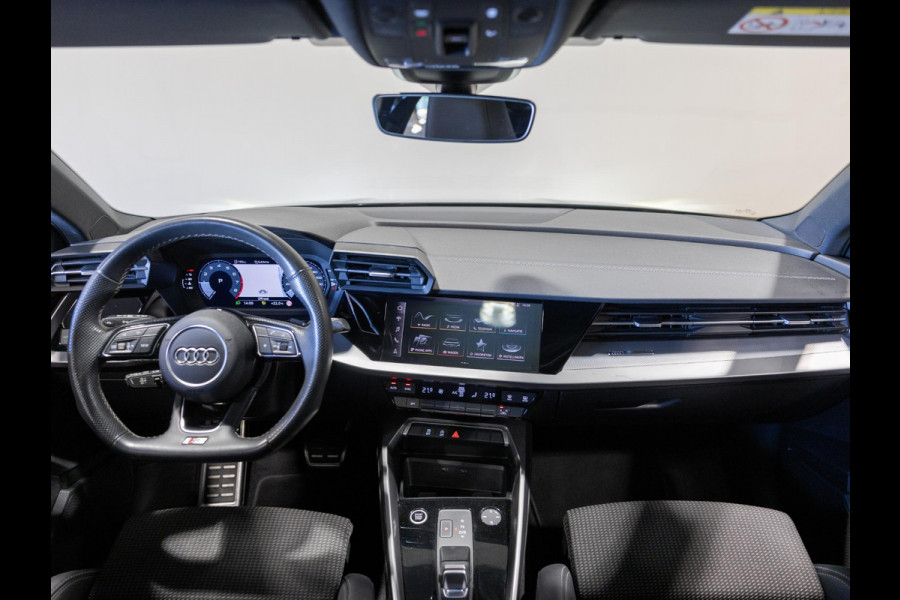 Audi A3 Sportback 35 TFSI S-Line edition / 150pk / NAP / Panorama dak / Adaptieve cruise control /