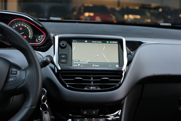 Peugeot 2008 1.2 PureTech GT-Line *PANORAMADAK* UNIEK 28.190km!! Navi/Camera Origineel Nederlands