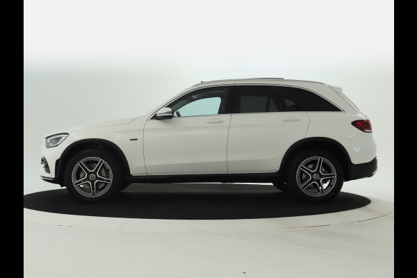 Mercedes-Benz GLC 300 e 4MATIC Premium Plus | Panoramadak | Trekhaak | Nightpakket | Inclusief 24 maanden Mercedes-Benz Certified garantie voor Europa. garage-sale