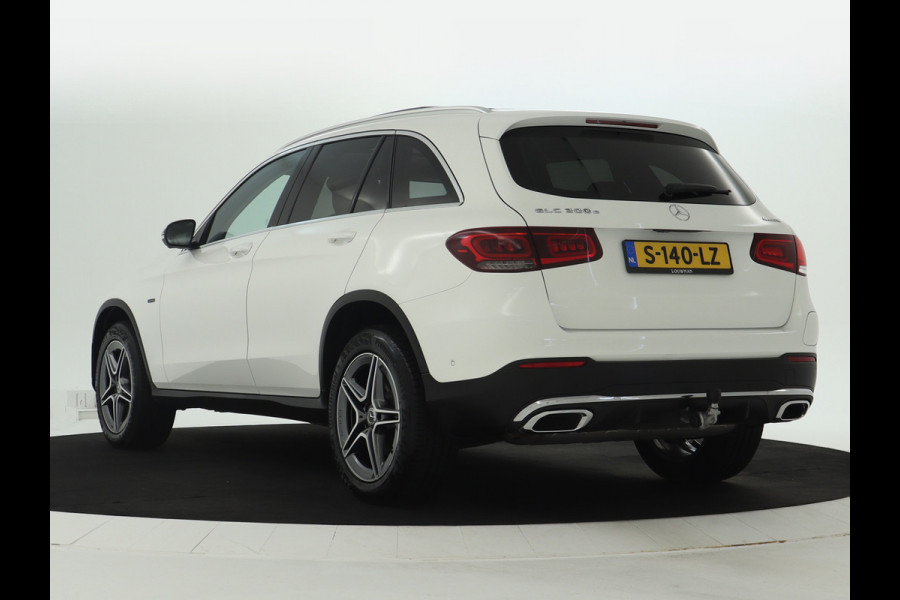 Mercedes-Benz GLC 300 e 4MATIC Premium Plus | Panoramadak | Trekhaak | Nightpakket | Inclusief 24 maanden Mercedes-Benz Certified garantie voor Europa. garage-sale