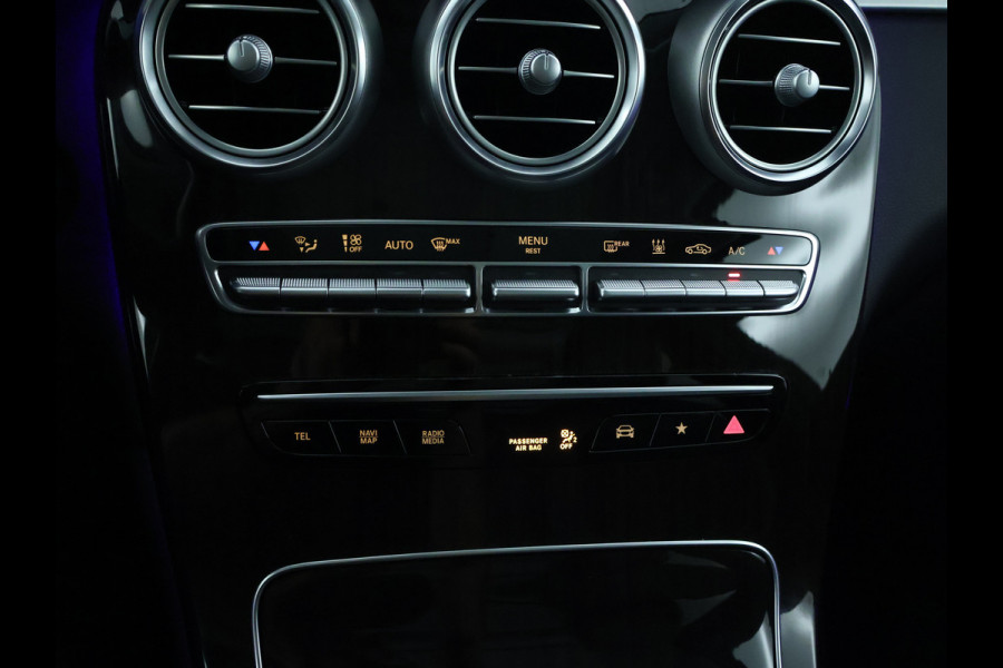 Mercedes-Benz GLC 300 e 4MATIC Premium Plus | Panoramadak | Trekhaak | Nightpakket | Inclusief 24 maanden Mercedes-Benz Certified garantie voor Europa. garage-sale