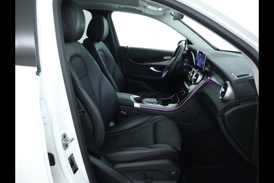Mercedes-Benz GLC 300 e 4MATIC Premium Plus | Panoramadak | Trekhaak | Nightpakket | Inclusief 24 maanden Mercedes-Benz Certified garantie voor Europa. garage-sale