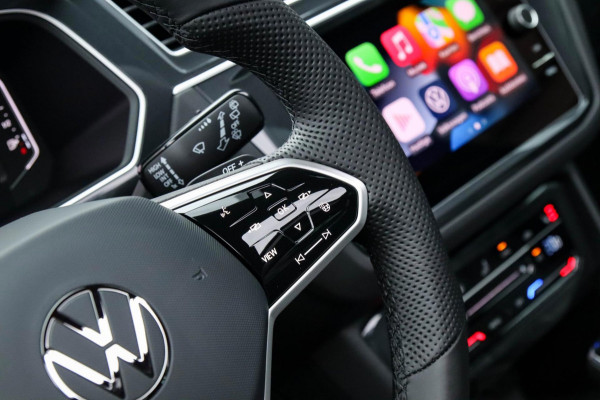 Volkswagen Tiguan 1.5 TSI R-Line Business+ 150pk DSG! NIEUW|Panoramadak|Virtual Cockpit|IQ LED Plus|NAVI|ACC|Lane|Harman Kardon|19