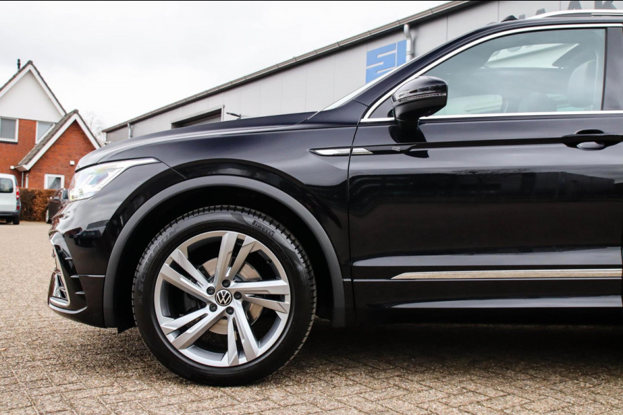 Volkswagen Tiguan 1.5 TSI R-Line Business+ 150pk DSG! NIEUW|Panoramadak|Virtual Cockpit|IQ LED Plus|NAVI|ACC|Lane|Harman Kardon|19