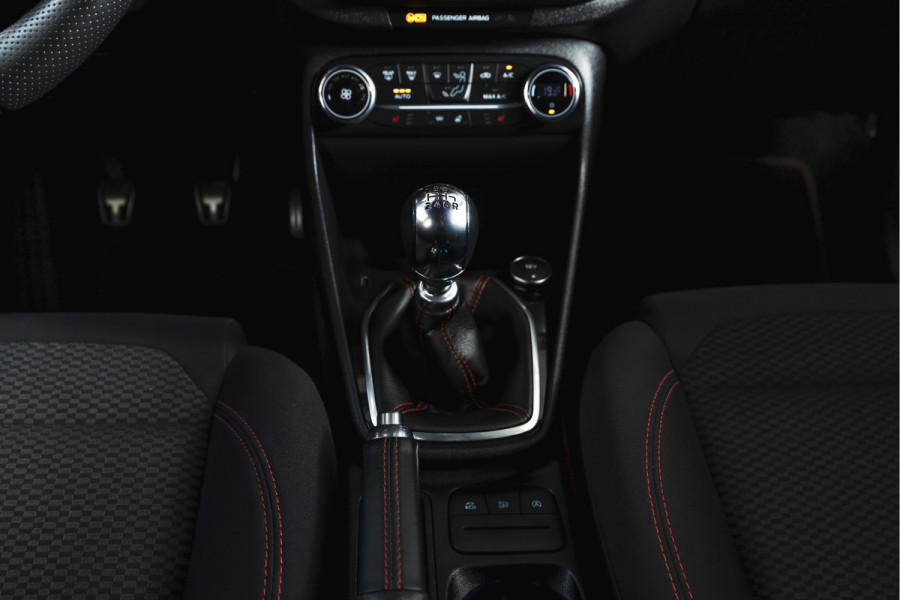 Ford Fiesta 1.0 EcoBoost 100 PK ST-Line Orig. NL | Cruise | Winterpakket | PDC | Camera | NAV + App. Connect | ECC | LM 17" |