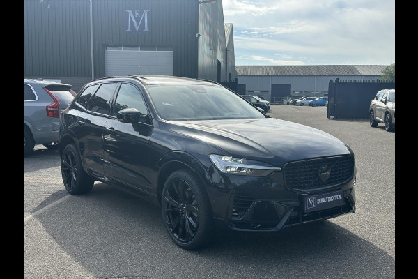 Volvo XC60 2.0 T6 Plug-in hybrid AWD Plus Black Edition SHOWROOM PRIJS VAN €51.900,- NU VOOR SLECHTS €49.877,- | LUCHTVERING | ELEK. TREKHAAK | STOEL + STOELVERWARMING | ACHTERBANK VERWAMRD | HARMAN KARDON | RIJKLAAR | FABRIEKS GARANTIE T/M 7-2027 | PANO |