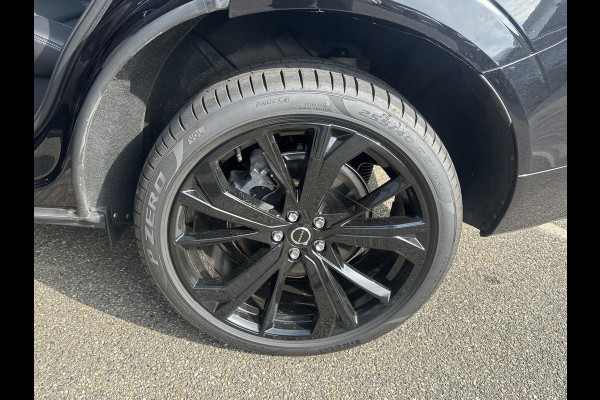 Volvo XC60 2.0 T6 Plug-in hybrid AWD Plus Black Edition SHOWROOM PRIJS VAN €51.900,- NU VOOR SLECHTS €49.877,- | LUCHTVERING | ELEK. TREKHAAK | STOEL + STOELVERWARMING | ACHTERBANK VERWAMRD | HARMAN KARDON | RIJKLAAR | FABRIEKS GARANTIE T/M 7-2027 | PANO |
