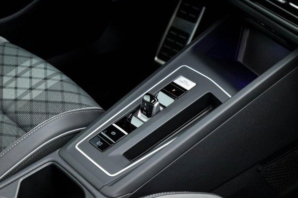 Volkswagen Golf 1.5 eTSI R-Line 150pk DSG 1e Eig|Panoramadak|Virtual Cockpit|IQ LED|Kuipstoelen|NAVI|ACC|DCC|Camera|CarPlay|18inch