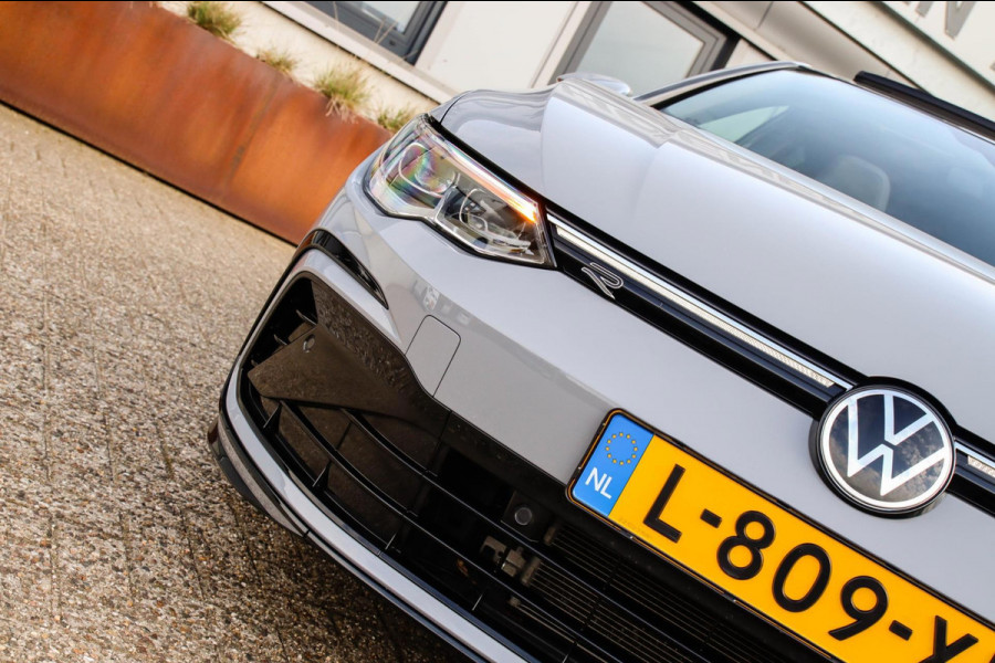 Volkswagen Golf 1.5 eTSI R-Line 150pk DSG 1e Eig|Panoramadak|Virtual Cockpit|IQ LED|Kuipstoelen|NAVI|ACC|DCC|Camera|CarPlay|18inch