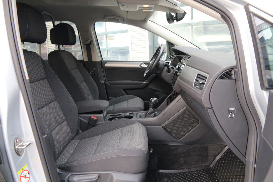 Volkswagen Touran 2.0 TDI 150 | Aut. | Grijs kenteken | Virtual | Cruise | Clima..