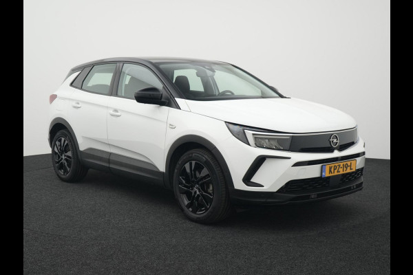 Opel Grandland 1.6 Turbo Plug-In Hybrid Business Edition - Automaat - Navi - Winterpakket - Camera - Parkeerhulp