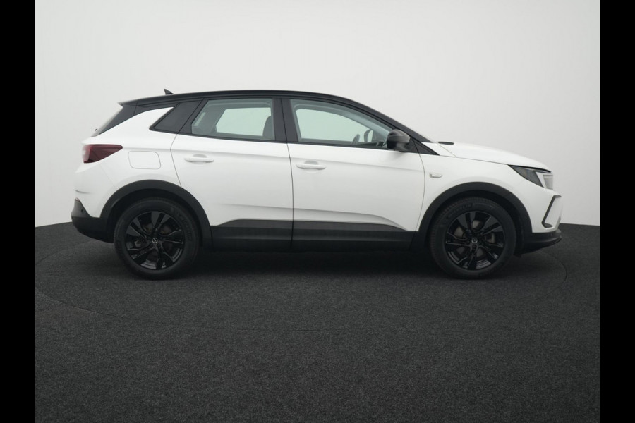 Opel Grandland 1.6 Turbo Plug-In Hybrid Business Edition - Automaat - Navi - Winterpakket - Camera - Parkeerhulp