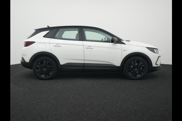 Opel Grandland 1.6 Turbo Plug-In Hybrid Business Edition - Automaat - Navi - Winterpakket - Camera - Parkeerhulp