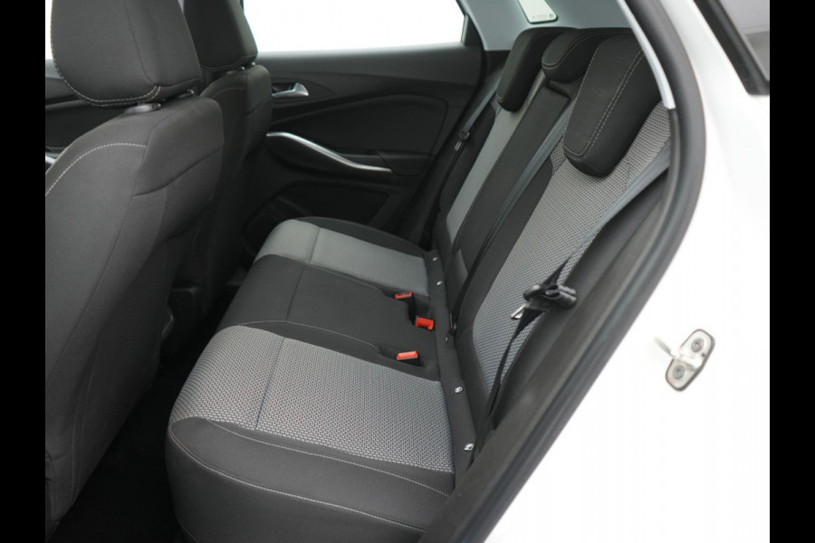 Opel Grandland 1.6 Turbo Plug-In Hybrid Business Edition - Automaat - Navi - Winterpakket - Camera - Parkeerhulp