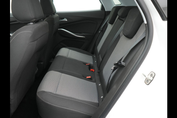 Opel Grandland 1.6 Turbo Plug-In Hybrid Business Edition - Automaat - Navi - Winterpakket - Camera - Parkeerhulp