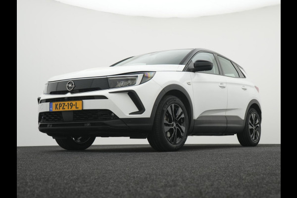 Opel Grandland 1.6 Turbo Plug-In Hybrid Business Edition - Automaat - Navi - Winterpakket - Camera - Parkeerhulp
