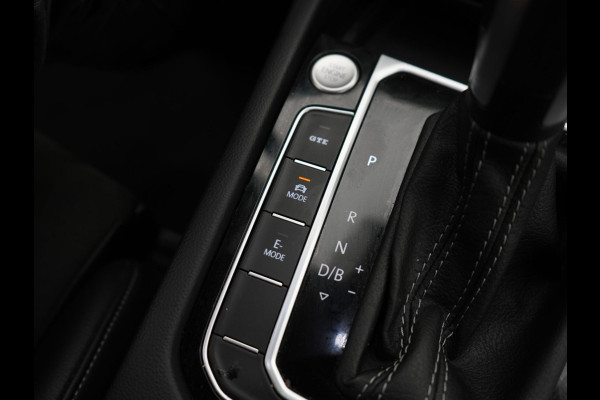 Volkswagen Arteon 1.4 TSI eHybrid R-Line Business+ - Automaat - Winterpakket - Navi - Org.NL