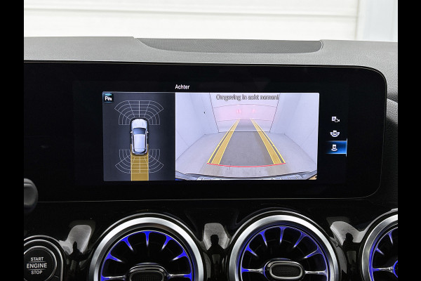 Mercedes-Benz GLA 250 e AMG Plug-In Hybride | AMG-Line IN en Exterieur | Sfeefverlichting| Chroompakket |  Navigatie | Panorama-schuifkanteldak | Stoelverwarming | 24 Maanden Mercedes-Benz Certified garantie.