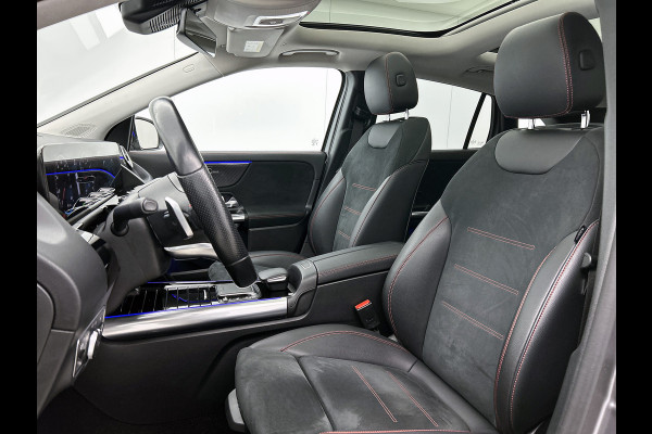 Mercedes-Benz GLA 250 e AMG Plug-In Hybride | AMG-Line IN en Exterieur | Sfeefverlichting| Chroompakket |  Navigatie | Panorama-schuifkanteldak | Stoelverwarming | 24 Maanden Mercedes-Benz Certified garantie.