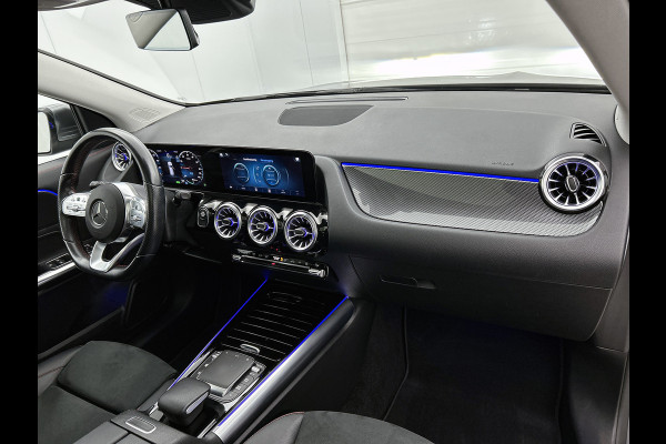 Mercedes-Benz GLA 250 e AMG Plug-In Hybride | AMG-Line IN en Exterieur | Sfeefverlichting| Chroompakket |  Navigatie | Panorama-schuifkanteldak | Stoelverwarming | 24 Maanden Mercedes-Benz Certified garantie.
