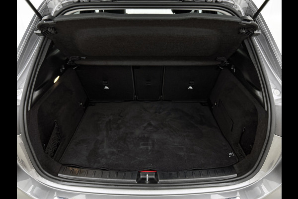 Mercedes-Benz GLA 250 e AMG Plug-In Hybride | AMG-Line IN en Exterieur | Sfeefverlichting| Chroompakket |  Navigatie | Panorama-schuifkanteldak | Stoelverwarming | 24 Maanden Mercedes-Benz Certified garantie.