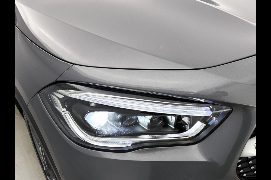 Mercedes-Benz GLA 250 e AMG Plug-In Hybride | AMG-Line IN en Exterieur | Sfeefverlichting| Chroompakket |  Navigatie | Panorama-schuifkanteldak | Stoelverwarming | 24 Maanden Mercedes-Benz Certified garantie.