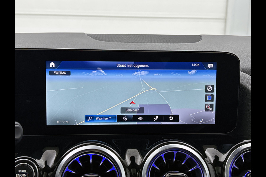 Mercedes-Benz GLA 250 e AMG Plug-In Hybride | AMG-Line IN en Exterieur | Sfeefverlichting| Chroompakket |  Navigatie | Panorama-schuifkanteldak | Stoelverwarming | 24 Maanden Mercedes-Benz Certified garantie.