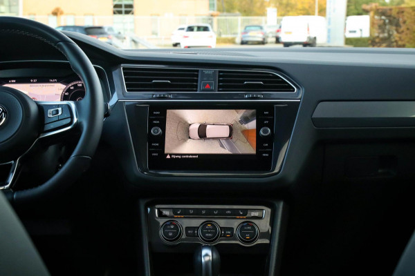Volkswagen Tiguan 2.0TSI 4Motion Highline R-Line 180pk DSG 1e Eig|DLR|Panoramadak|Virtual Cockpit|LED Plus|360 Camera|ACC|Trekhaak