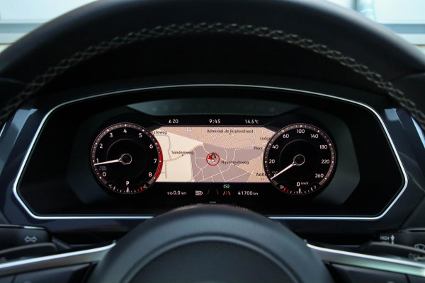 Volkswagen Tiguan 2.0TSI 4Motion Highline R-Line 180pk DSG 1e Eig|DLR|Panoramadak|Virtual Cockpit|LED Plus|360 Camera|ACC|Trekhaak