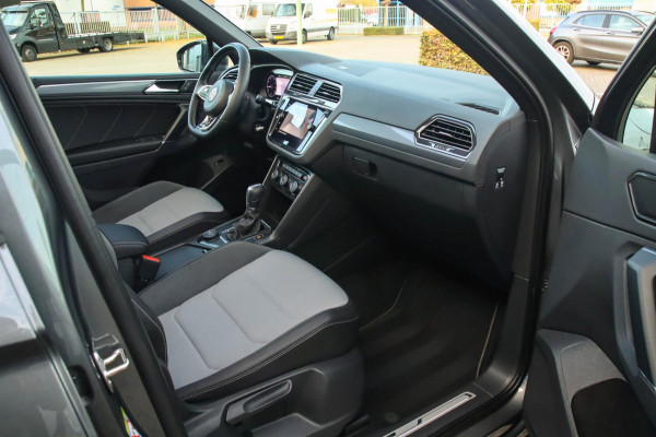 Volkswagen Tiguan 2.0TSI 4Motion Highline R-Line 180pk DSG 1e Eig|DLR|Panoramadak|Virtual Cockpit|LED Plus|360 Camera|ACC|Trekhaak