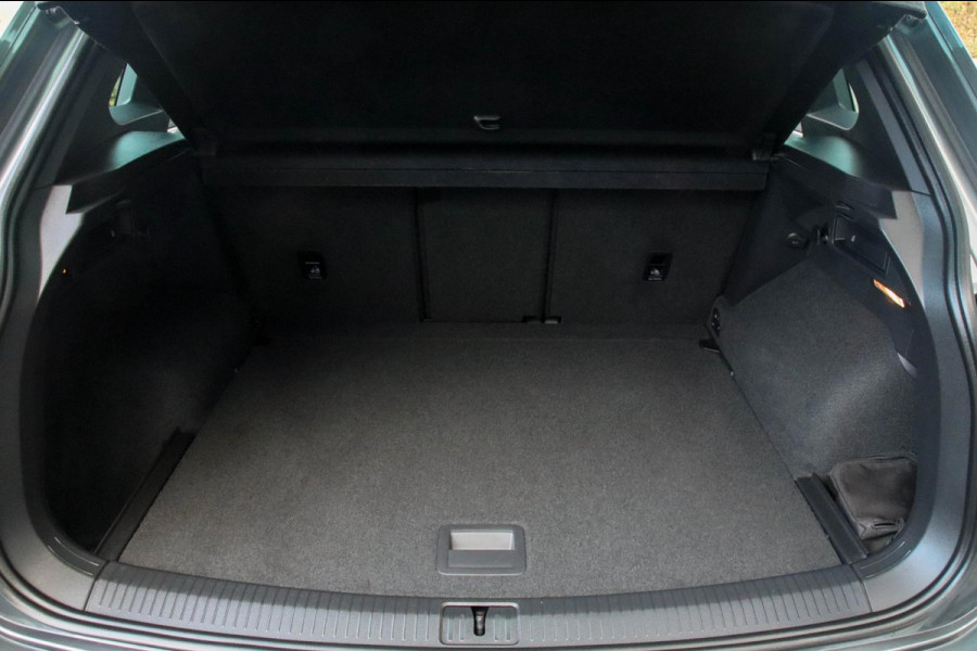 Volkswagen Tiguan 2.0TSI 4Motion Highline R-Line 180pk DSG 1e Eig|DLR|Panoramadak|Virtual Cockpit|LED Plus|360 Camera|ACC|Trekhaak
