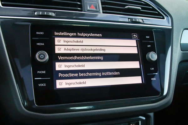 Volkswagen Tiguan 2.0TSI 4Motion Highline R-Line 180pk DSG 1e Eig|DLR|Panoramadak|Virtual Cockpit|LED Plus|360 Camera|ACC|Trekhaak