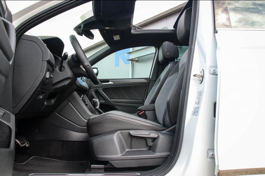 Volkswagen Tiguan 1.5TSI R-Line Business+ 150pk DSG Panoramadak|Virtual Cockpit|IQ LED Plus|NAVI|ACC|Lane+Side|Harman Kardon|Black