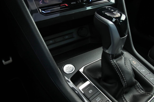 Volkswagen Tiguan 1.5TSI R-Line Business+ 150pk DSG Panoramadak|Virtual Cockpit|IQ LED Plus|NAVI|ACC|Lane+Side|Harman Kardon|Black