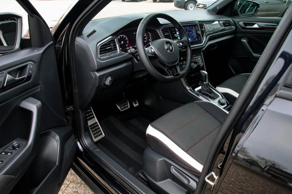 Volkswagen T-Roc 2.0TSI 4Motion Sport 190pk DSG! 1e|DLR|Panoramadak|Virtual Cockpit|LED Plus|Sportstoelen|PDC|CarPlay|Beats|18inch