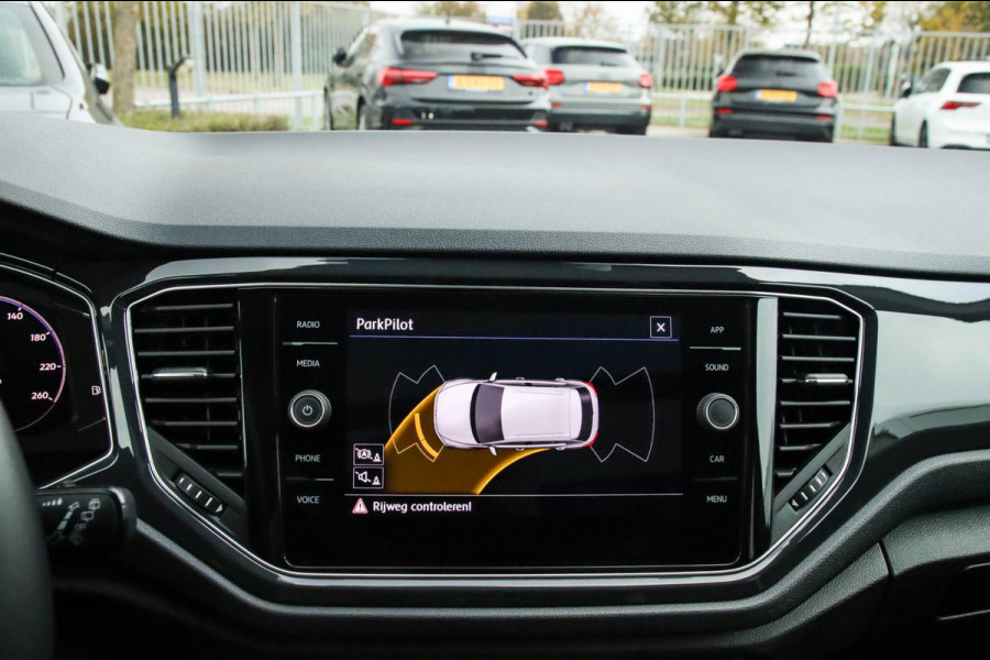 Volkswagen T-Roc 2.0TSI 4Motion Sport 190pk DSG! 1e|DLR|Panoramadak|Virtual Cockpit|LED Plus|Sportstoelen|PDC|CarPlay|Beats|18inch