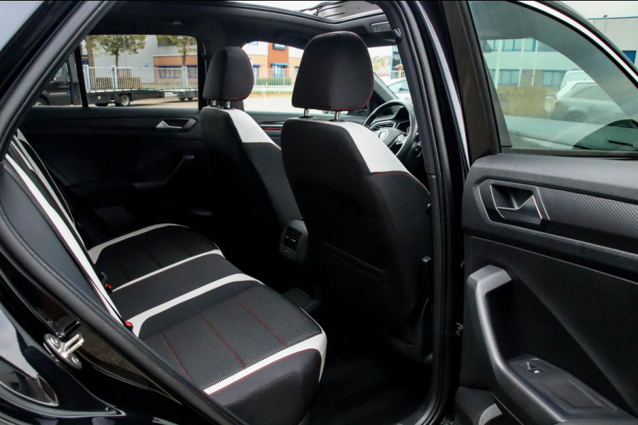 Volkswagen T-Roc 2.0TSI 4Motion Sport 190pk DSG! 1e|DLR|Panoramadak|Virtual Cockpit|LED Plus|Sportstoelen|PDC|CarPlay|Beats|18inch