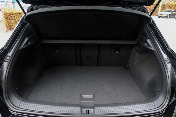 Volkswagen T-Roc 2.0TSI 4Motion Sport 190pk DSG! 1e|DLR|Panoramadak|Virtual Cockpit|LED Plus|Sportstoelen|PDC|CarPlay|Beats|18inch