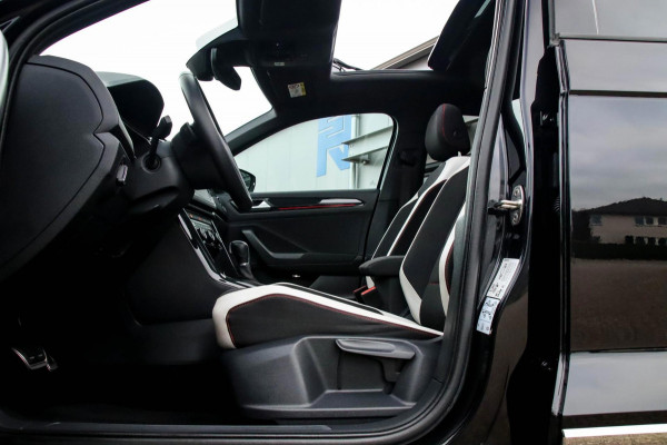 Volkswagen T-Roc 2.0TSI 4Motion Sport 190pk DSG! 1e|DLR|Panoramadak|Virtual Cockpit|LED Plus|Sportstoelen|PDC|CarPlay|Beats|18inch