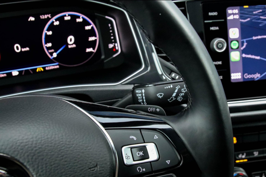 Volkswagen T-Roc 2.0TSI 4Motion Sport 190pk DSG! 1e|DLR|Panoramadak|Virtual Cockpit|LED Plus|Sportstoelen|PDC|CarPlay|Beats|18inch