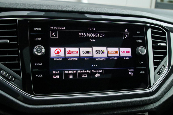 Volkswagen T-Roc 2.0TSI 4Motion Sport 190pk DSG! 1e|DLR|Panoramadak|Virtual Cockpit|LED Plus|Sportstoelen|PDC|CarPlay|Beats|18inch