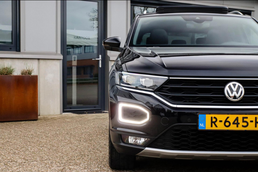 Volkswagen T-Roc 2.0TSI 4Motion Sport 190pk DSG! 1e|DLR|Panoramadak|Virtual Cockpit|LED Plus|Sportstoelen|PDC|CarPlay|Beats|18inch