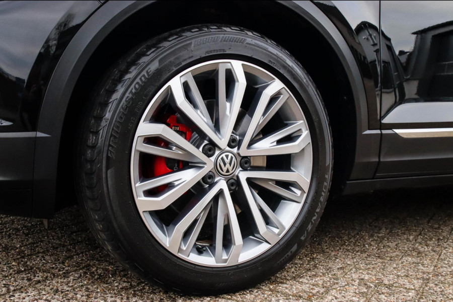 Volkswagen T-Roc 2.0TSI 4Motion Sport 190pk DSG! 1e|DLR|Panoramadak|Virtual Cockpit|LED Plus|Sportstoelen|PDC|CarPlay|Beats|18inch