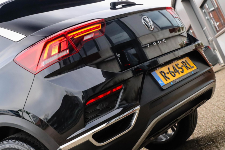Volkswagen T-Roc 2.0TSI 4Motion Sport 190pk DSG! 1e|DLR|Panoramadak|Virtual Cockpit|LED Plus|Sportstoelen|PDC|CarPlay|Beats|18inch