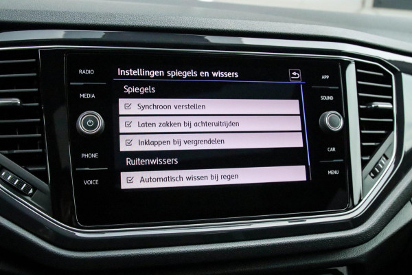 Volkswagen T-Roc 2.0TSI 4Motion Sport 190pk DSG! 1e|DLR|Panoramadak|Virtual Cockpit|LED Plus|Sportstoelen|PDC|CarPlay|Beats|18inch