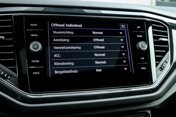 Volkswagen T-Roc 2.0TSI 4Motion Sport 190pk DSG! 1e|DLR|Panoramadak|Virtual Cockpit|LED Plus|Sportstoelen|PDC|CarPlay|Beats|18inch