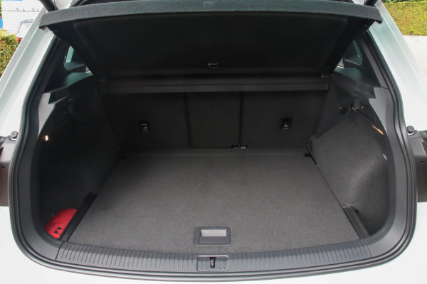 Volkswagen Tiguan 1.5TSI R-Line Business+ 150pk DSG Panoramadak|Virtual Cockpit|IQ LED Plus|NAVI|ACC|Lane+Side|Harman Kardon|Black