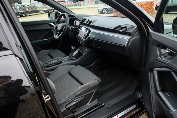 Audi Q3 Sportback 35 TFSI 1.5TFSI S Line Pro Line S 150pk S-Tronic! 7dkm!|1e|DLR|Virtual Cockpit|LED Matrix|Leder|ACC|19inch|Black