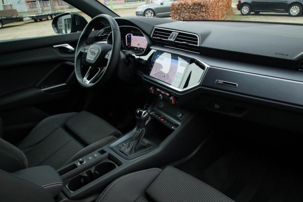 Audi Q3 Sportback 35 TFSI 1.5TFSI S Line Pro Line S 150pk S-Tronic! 7dkm!|1e|DLR|Virtual Cockpit|LED Matrix|Leder|ACC|19inch|Black
